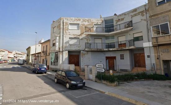 Almacén, local y vivienda en edificio situado en Rótova, Valencia. - VALENCIA