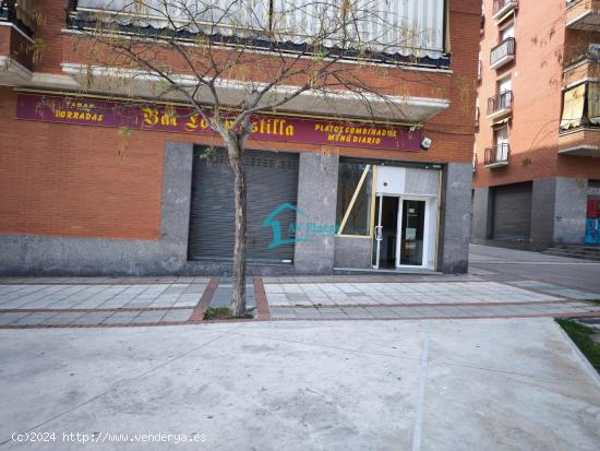 BAR SIN TRASPASO , AL LADO DEL CAMPO DE FUTBOL - BARCELONA