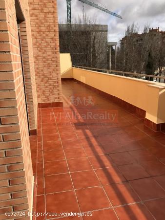 SE VENDE PISO EN MUY BUEN ESTADO, CON UNA GRAN TERRAZA EN IMAGINALIA. - ALBACETE