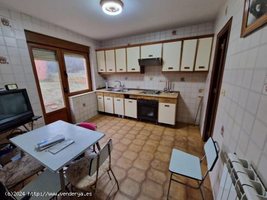 SE VENDE CASA EN VALENCIA DE DON JUAN, MUCHAS POSIBILIDADES, TERRENO 605 M2. - LEON