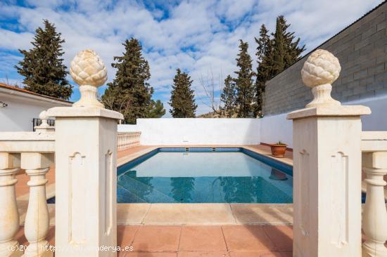  Casa independiente en una planta con piscina.  Entorno idílico en Cacín. - GRANADA 