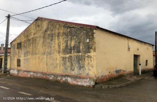 Se Vende en Berrocal de Salvatierra - SALAMANCA