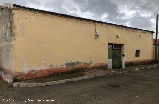 Se Vende en Berrocal de Salvatierra - SALAMANCA