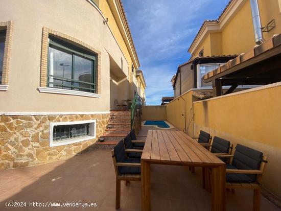  Chalet independiente en Benfispark (Benferri) - ALICANTE 