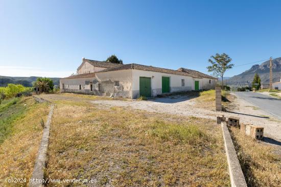  ESTUPENDA CASA-CORTIJO EN CORTES DE BAZA - GRANADA 