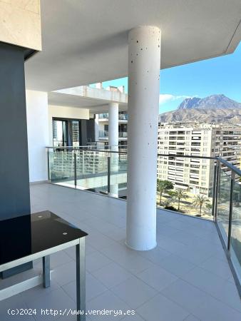 SE VENDE PISO DE 1 DORMITORIO CON VISTAS AL MAR GARAJE Y TRASTERO EN CALA DE VILLAJOYOSA - ALICANTE