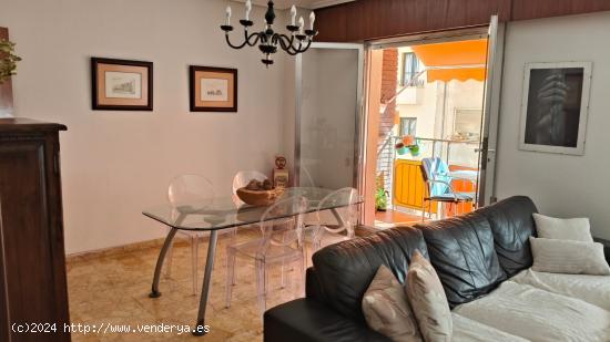 INMOVILCASH VENDE amplísima vivienda en pleno centro!! - ALICANTE