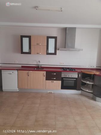 API LUNA INMOBILIARIA VENDE ADOSADO - ALBACETE