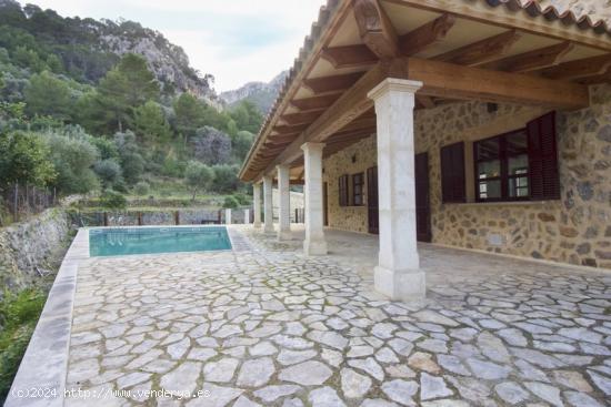 VILLA DE LUJO EN ESTELLENCS CON CASA DE INVITADOS CON PISCINA INTERIOR Y EXTERIOR Y SAUNA - BALEARES