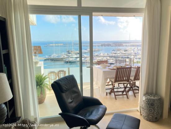 PISO CON TERRAZA Y VISTAS EN PASEO MARITIMO - BALEARES