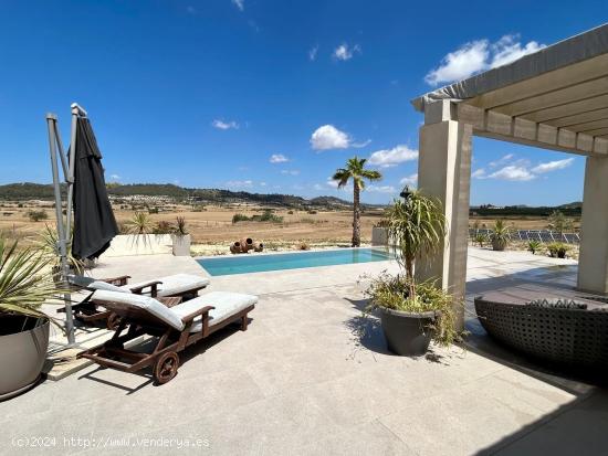 Chalet independiente en venta en Sant Joan - BALEARES