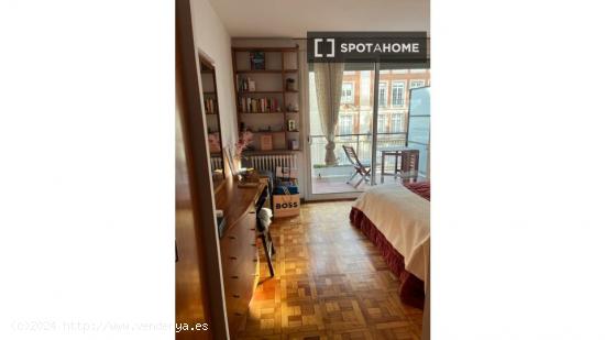 Habitación en piso compartido en barcelona. - BARCELONA