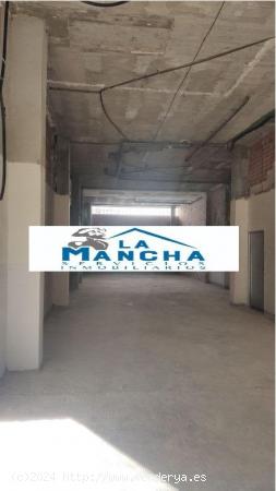 REF: C217 INMOBILIARIA LA MANCHA VENDE LOCAL COMERCIAL ZONA CENTRO/CARRETAS - ALBACETE