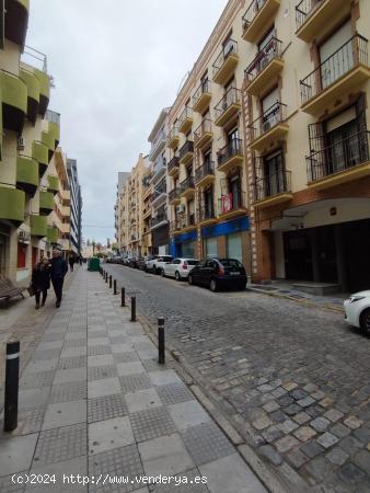 PLAZA DE PARKING EN EL CENTRO - HUELVA