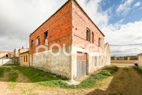  Casa en venta de 247 m² Camino Lantadilla 09100 Melgar de Fernamental (Burgos) 