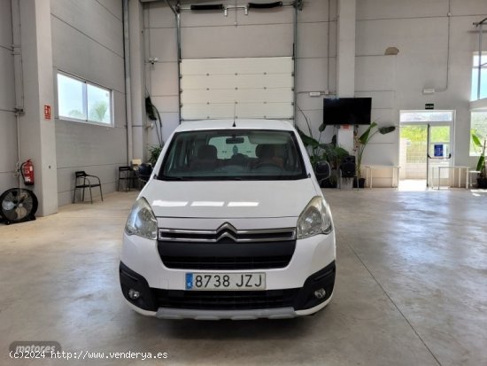 Citroen Berlingo combi 5 plazas de 2017 con 130.011 Km por 9.990 EUR. en Valencia