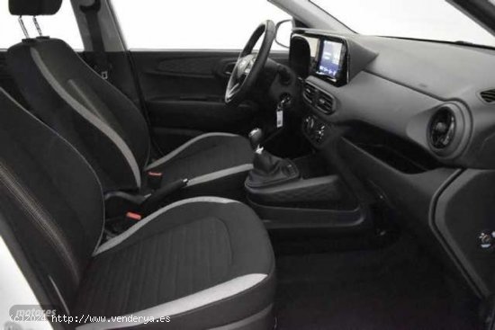 Hyundai i10 1.0 MPI Klass de 2023 con 15.656 Km por 13.990 EUR. en Sevilla