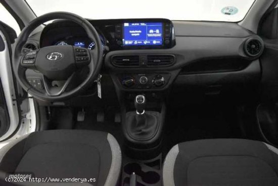 Hyundai i10 1.0 MPI Klass de 2023 con 15.656 Km por 13.990 EUR. en Sevilla