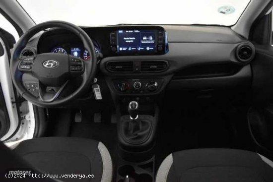 Hyundai i10 1.0 MPI Klass de 2023 con 17.394 Km por 13.990 EUR. en Sevilla