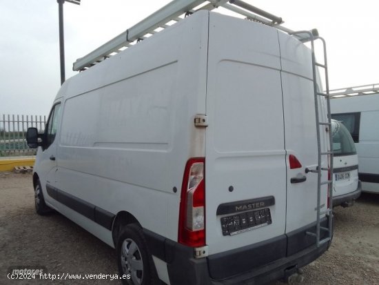 Renault Master FURGON L2H2 125 CV. de 2011 con 260.000 Km por 9.500 EUR. en Murcia