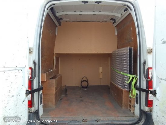 Renault Master FURGON L2H2 125 CV. de 2011 con 260.000 Km por 9.500 EUR. en Murcia