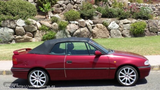 Opel Astra Cabrio 1.8i 16V de 1994 con 405.000 Km por 3.900 EUR. en Las Palmas