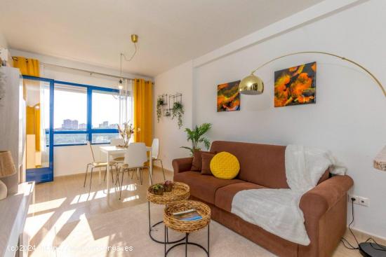 APARTAMENTO CON VISTAS AL MAR EN CAMPOAMOR - ALICANTE