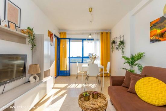 APARTAMENTO CON VISTAS AL MAR EN CAMPOAMOR - ALICANTE