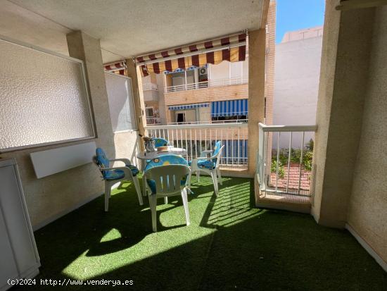  Apartamento de 2 dormitorios con vistas laterales a la Playa del Cura, Torrevieja. - ALICANTE 