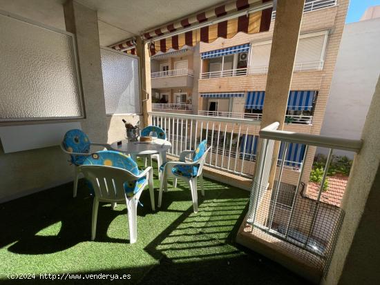 Apartamento de 2 dormitorios con vistas laterales a la Playa del Cura, Torrevieja. - ALICANTE