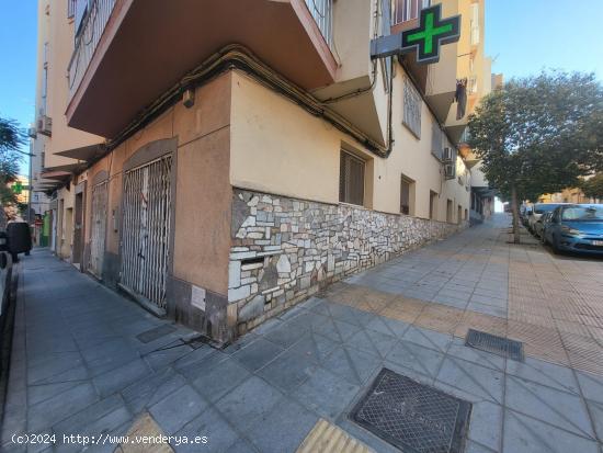 SE VENDE LOCAL EN LOS ANGELES - ALMERIA