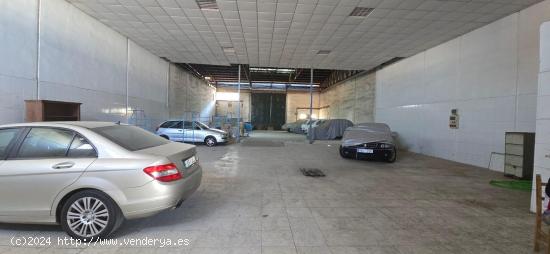 Nave industrial en venta en Polígono Industrial El Nevero - BADAJOZ