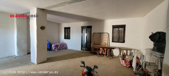 CASA DE 2 PLANTAS EN VENTA - CORDOBA