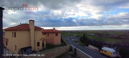 CHALET INDIVIDUAL EN TORRECABALLEROS - SEGOVIA