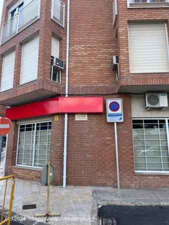 Local comercial en alquiler o venta en el centro de Tortosa - TARRAGONA