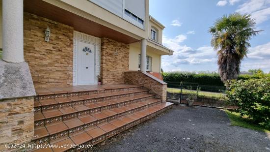 CASA CON TERRENO - ZONA TORAL DE MERAYO - LEON