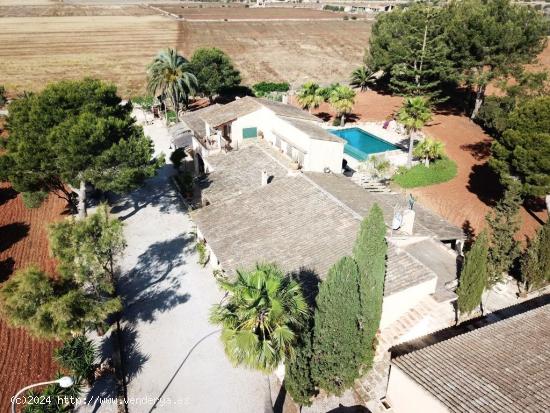 Atípica finca con piscina entre Campos y Sa Rápita - BALEARES