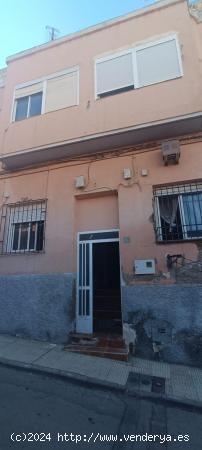 OPORTUNIDAD, SE VENDE PISO EN SAN ANTON. - MURCIA