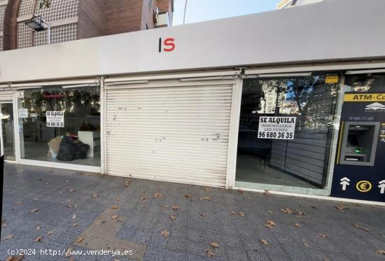 Se alquila local comercial en segunda línea de la playa Levante - ALICANTE