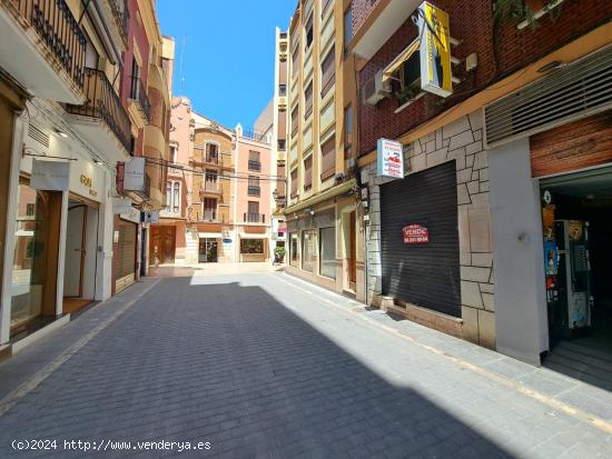 LOCAL COMERCIAL EN PLENO CENTRO DE ALZIRA - VALENCIA