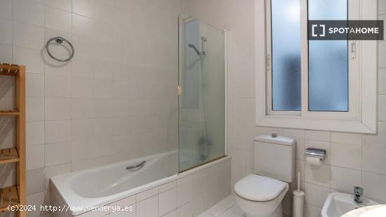 Apartamento de 4 dormitorios en alquiler en L'Eixample - BARCELONA