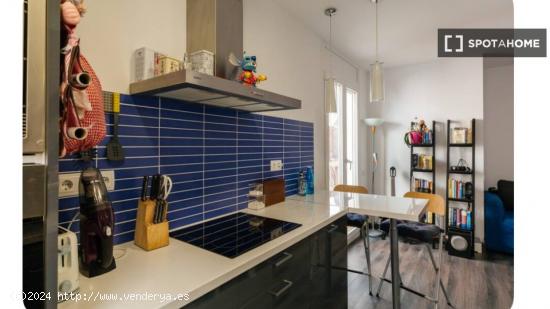 Habitación en piso compartido en barcelona. - BARCELONA