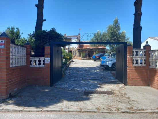 Chalet en el Viso de San Juan de 5 Habitaciones y con piscina - TOLEDO