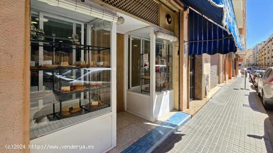 Tradicional pastelería en traspaso en zona Camp d'En Serralta - BALEARES