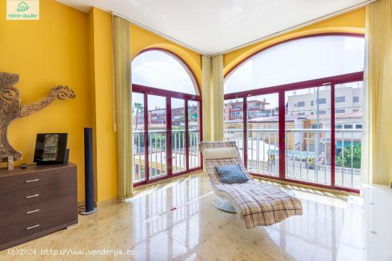 ESPECTACULAR CASA DE ENSUEÑO TEMPORAL EN MUCHAVISTA,TAN SOLO 300 METROS DEL MAR - ALICANTE