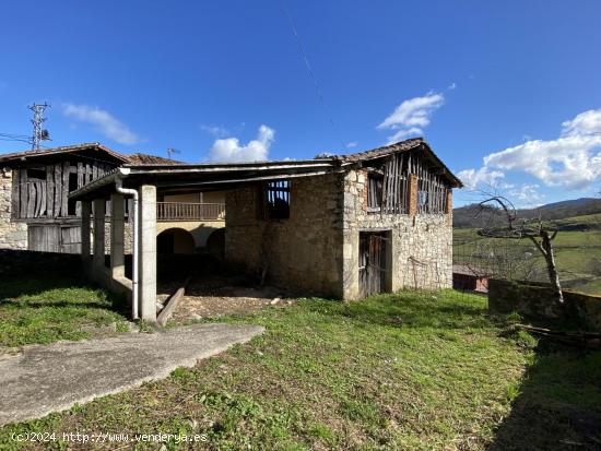 VENTA DE CASA, CUADRA Y FINCA EDIFICABLE - ASTURIAS