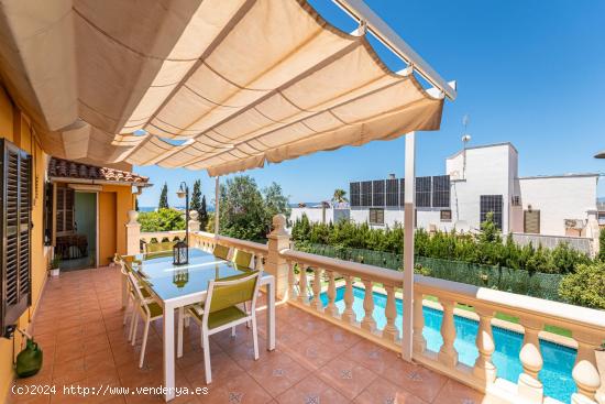 Casa con piscina en Bahia Azul - BALEARES