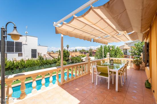 Casa con piscina en Bahia Azul - BALEARES