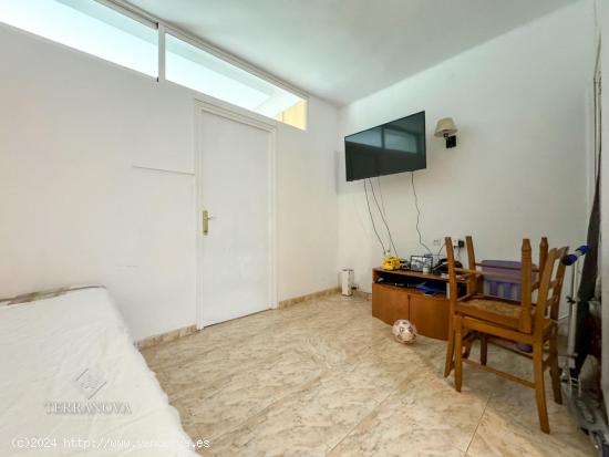 ¡Oportunidad de Inversión! Loft de 1 Dormitorio a 1 Minuto de la Playa en Castelldefels! - BARCELO