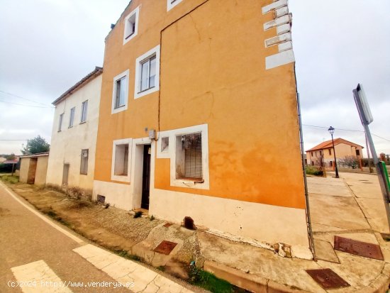 Casa-Chalet en Venta en Gumiel De Izan Burgos